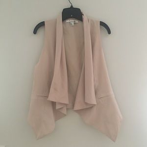 ⚫️!SOLD!⚫️F21 vest